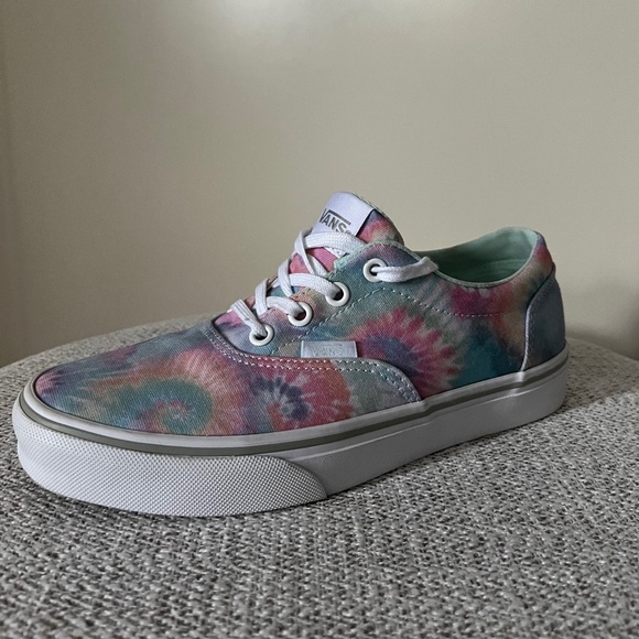 Vans Women’s Sneakers - Picture 3 of 16